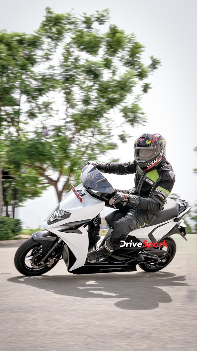 Simple One Electric Scooter Images [HD]: Photo Gallery of Simple One ...