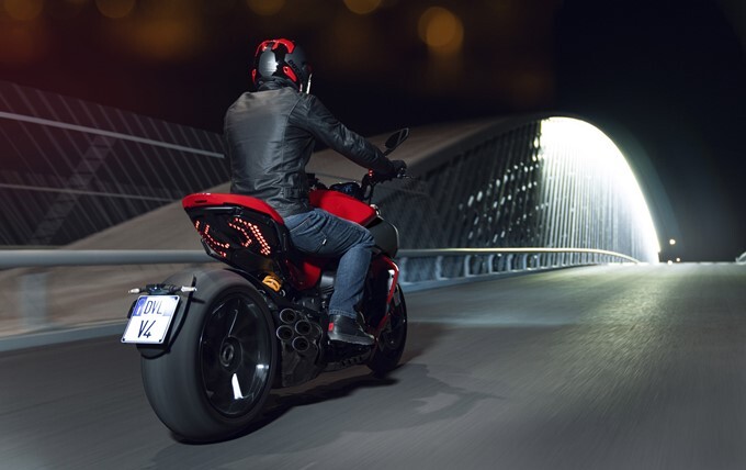 Ducati Diavel V4