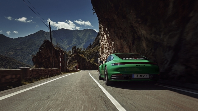 Porsche 911 (992) Carrera T