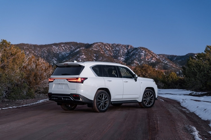 2023 Lexus LX 600