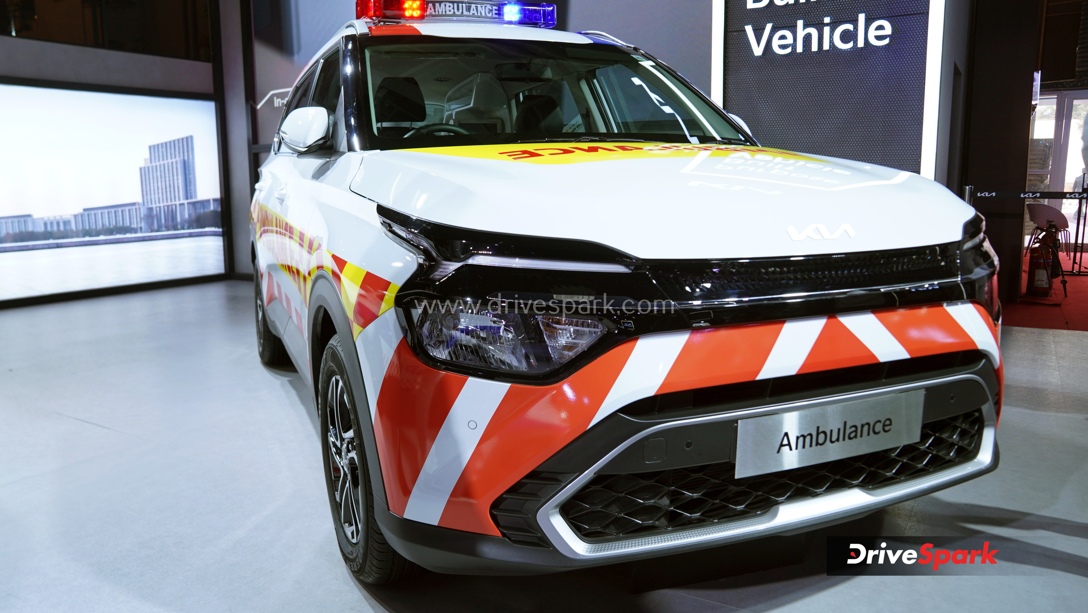 Kia Carens Ambulance