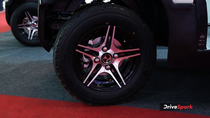 Naveo In-Campus Electric Vehicles