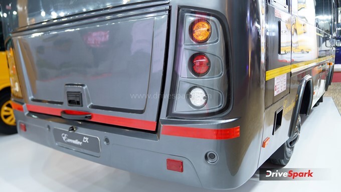 SML Isuzu Executive LX