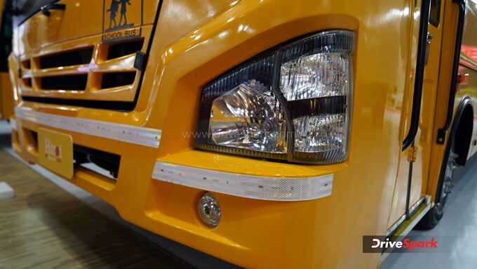 SML Isuzu HIROI School Bus 5300