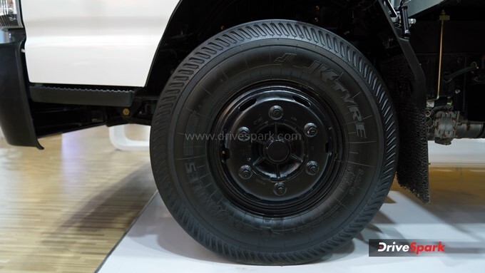 SML Isuzu Samrat GS 24ft MS Container