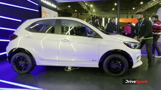 Tata Tiago EV Blitz