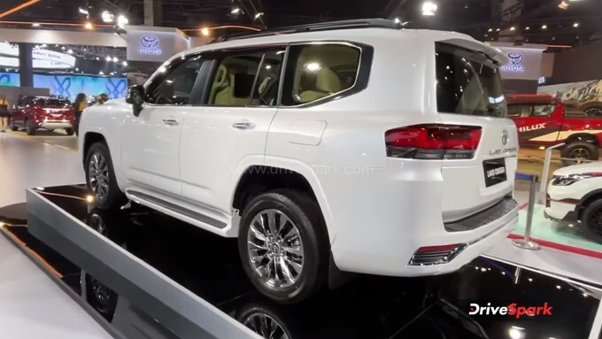 Toyota Land Cruiser LC300