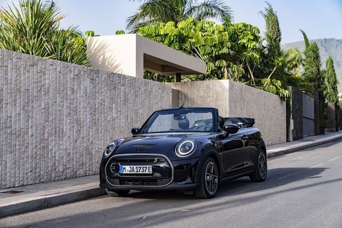 Mini Cooper SE Convertible
