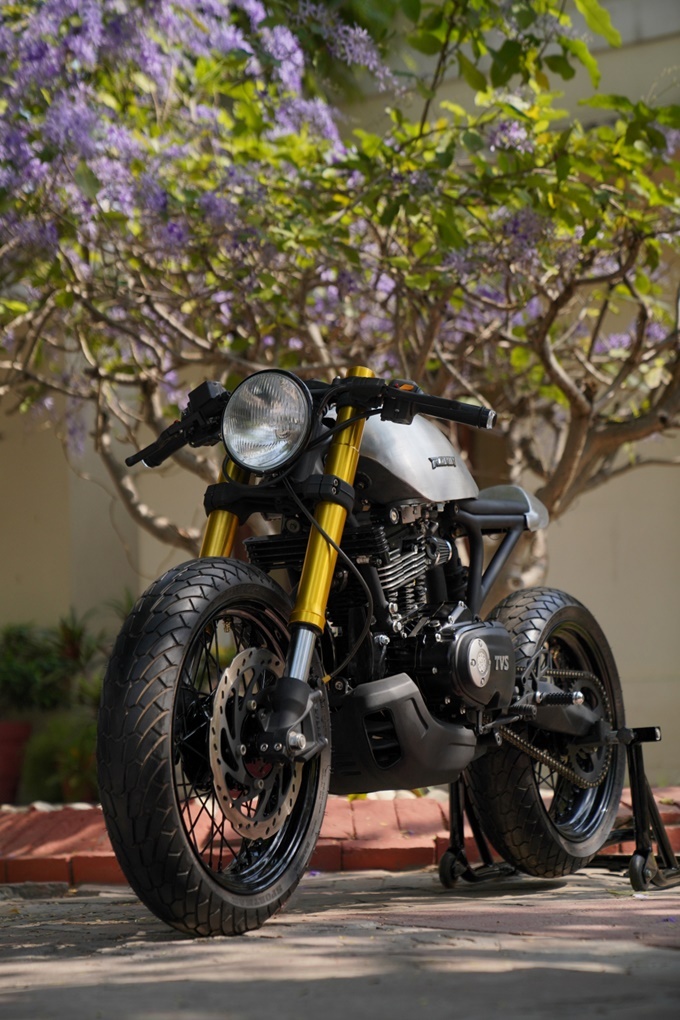 TVS Ronin Wakizashi by Rajputana Customs