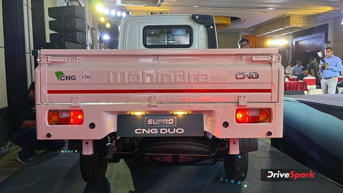 Mahindra Supro Duo CNG