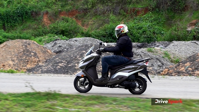 Suzuki Burgman Street 125 EX Review
