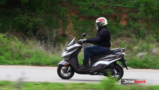 Suzuki Burgman Street 125 EX Review