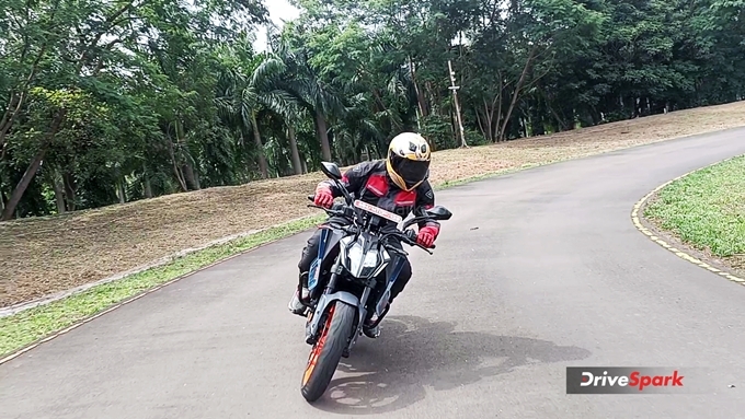 2024 KTM 390 Duke Review