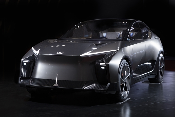 Lexus LF-ZL Concept