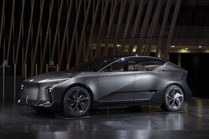 Lexus LF-ZL Concept