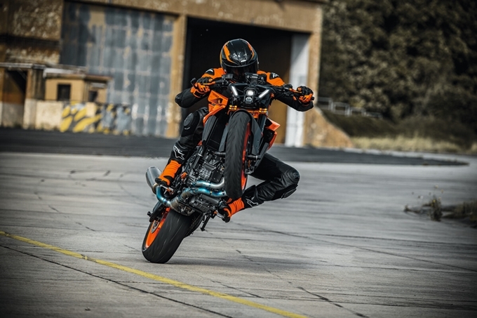 KTM 990 DUKE