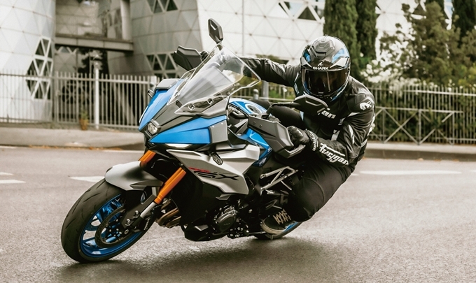 Suzuki GSX-S1000GX