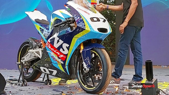 TVS Apache RTE Images [HD]: Photo Gallery of TVS Apache RTE - DriveSpark