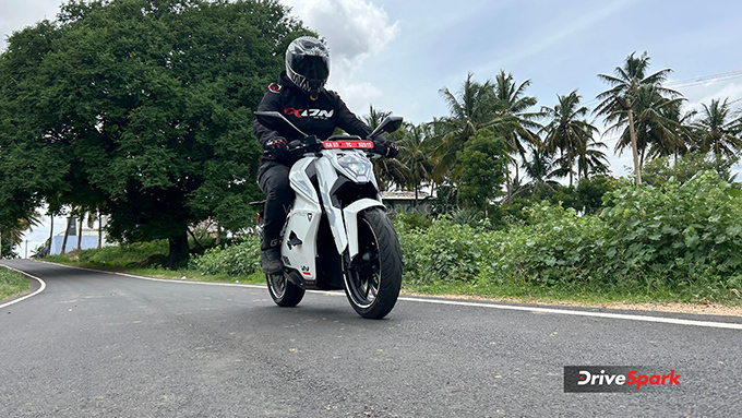 UltraViolette F77 Mach 2 Review