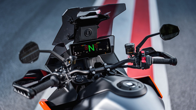 2025 KTM 1390 Super Duke GT