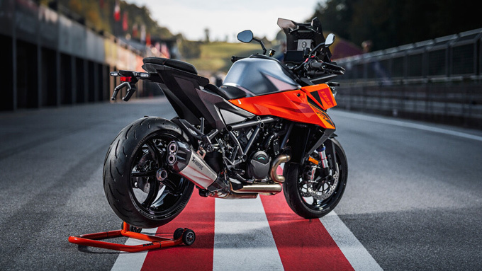 2025 KTM 1390 Super Duke GT