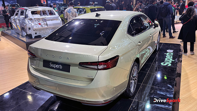 2025 Skoda Superb