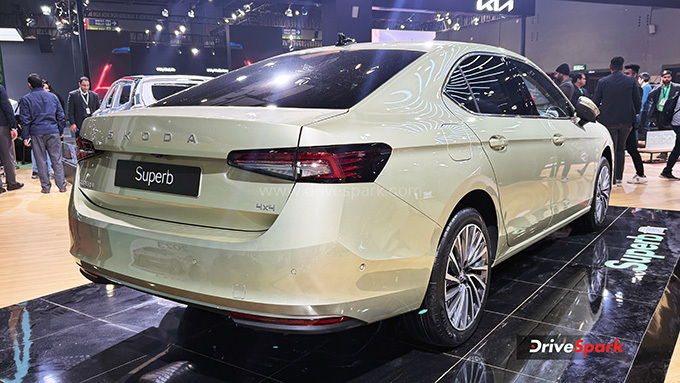 2025 Skoda Superb