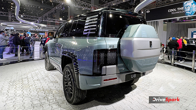 BYD Yangwang U8