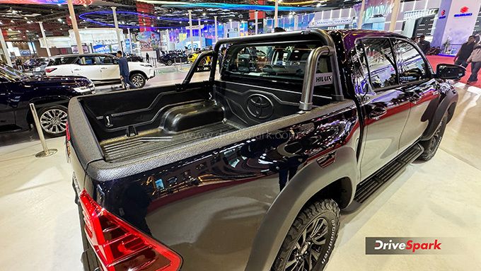 Toyota Hilux Black Edition