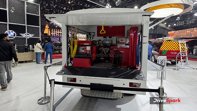 Toyota Hilux Field Diagnosis Vehicle