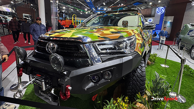 Toyota Hilux Patrol Custom