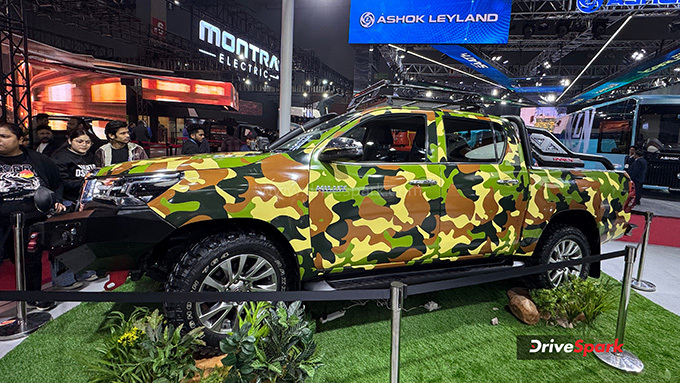 Toyota Hilux Patrol Custom