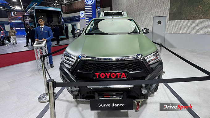 Toyota Hilux Surveillance
