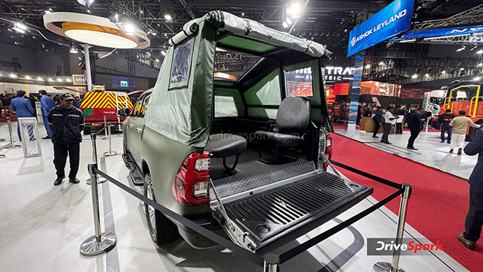 Toyota Hilux Surveillance