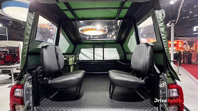 Toyota Hilux Surveillance
