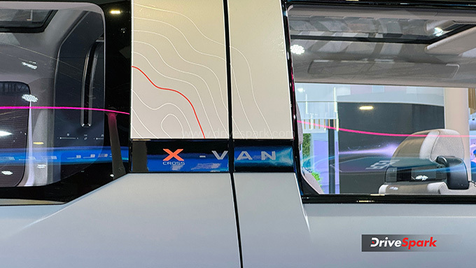 Toyota X-Van Gear Concept