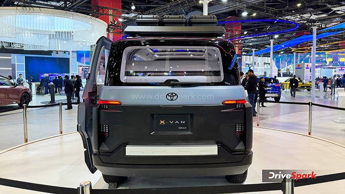 Toyota X-Van Gear Concept