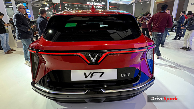 VinFast VF 7