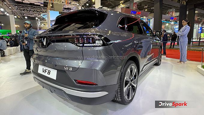 VinFast VF8