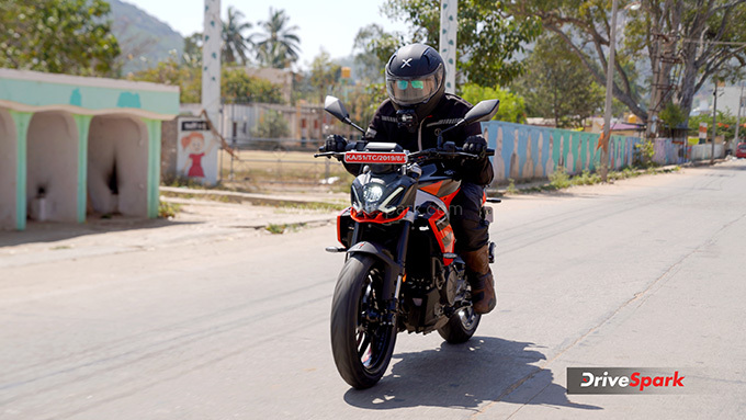 Aprilia Tuono 457 Review