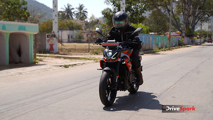 Aprilia Tuono 457 Review