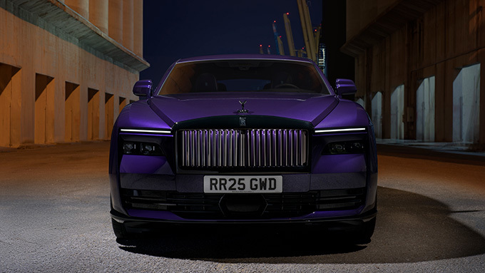 Rolls-Royce Black Badge Spectre