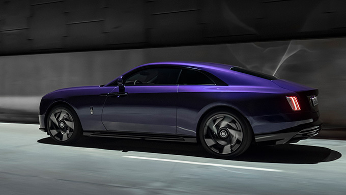 Rolls-Royce Black Badge Spectre