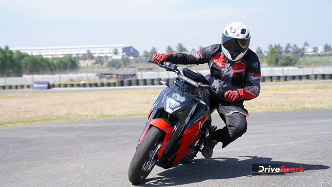 Ultraviolette F77 SuperStreet