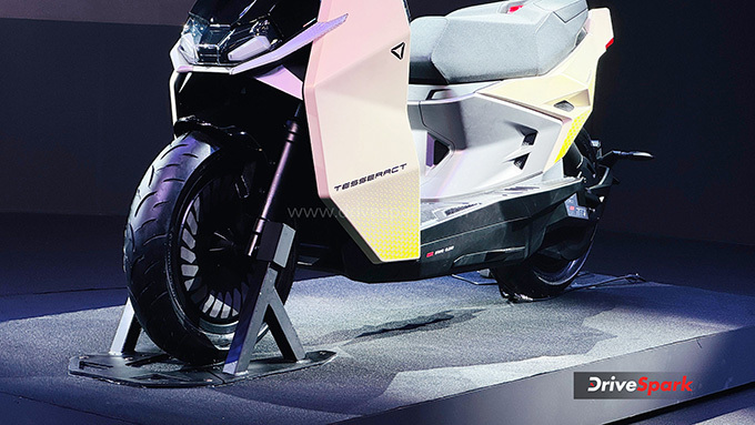 Ultraviolette Tesseract