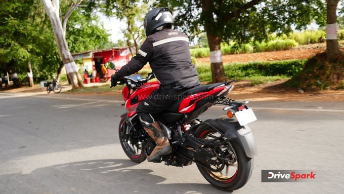 2025 Bajaj Pulsar NS400Z Review