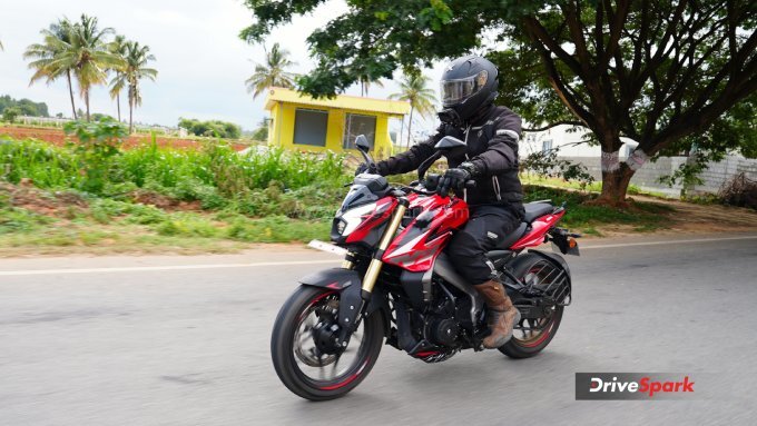 2025 Bajaj Pulsar NS400Z Review