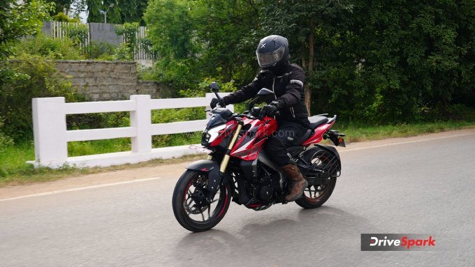 2025 Bajaj Pulsar NS400Z Review