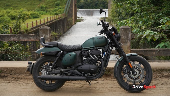 2025 Yezdi Roadster Review