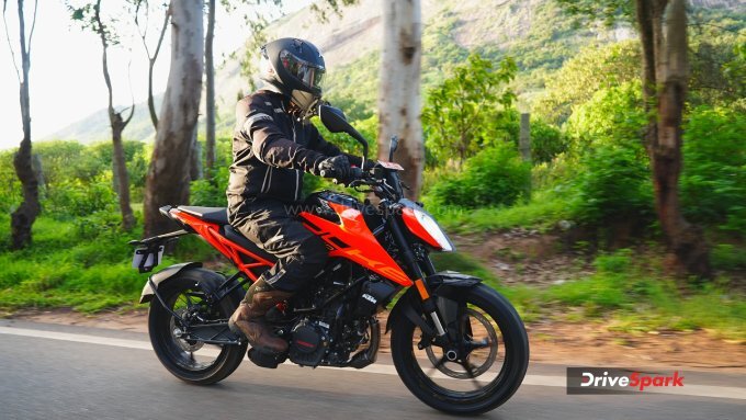 KTM 160 Duke Review